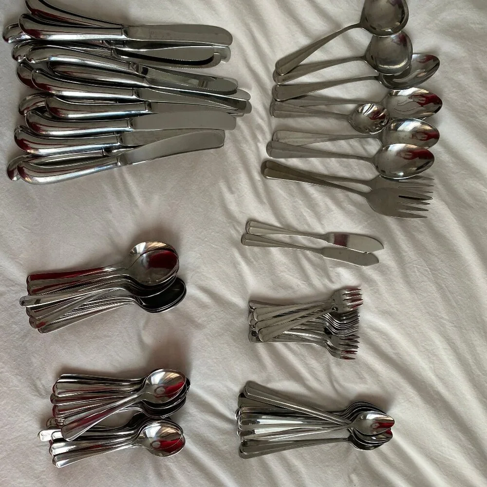 139 PIECE CAMBRIDGE STAINLESS FLATWARE